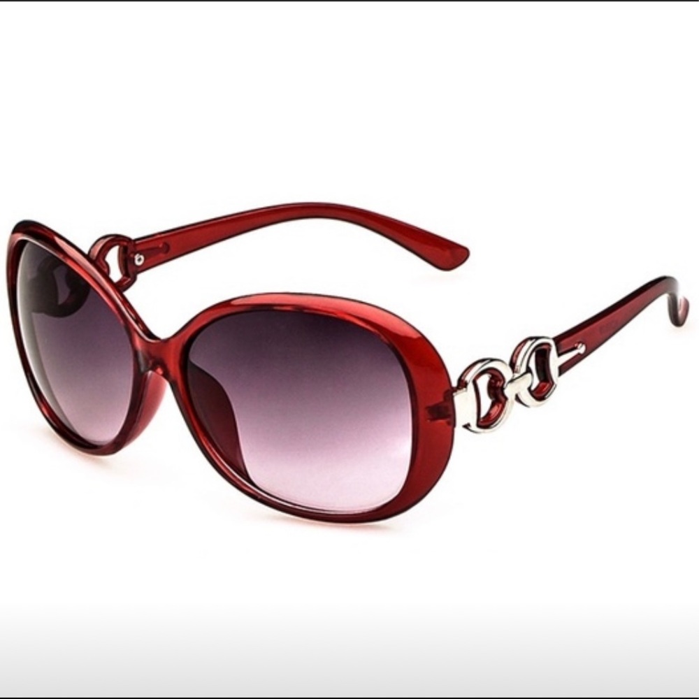 ✅ Women’s Red Wine Sunglasses